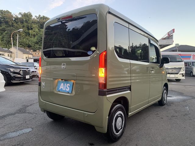 Honda N-VAN 2020-10 28482-1