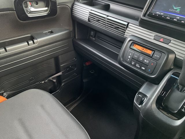 Honda N-VAN 2020-10 28482-27