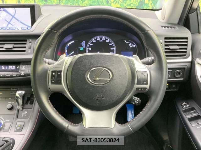 Lexus CT 2013-03 391809-11