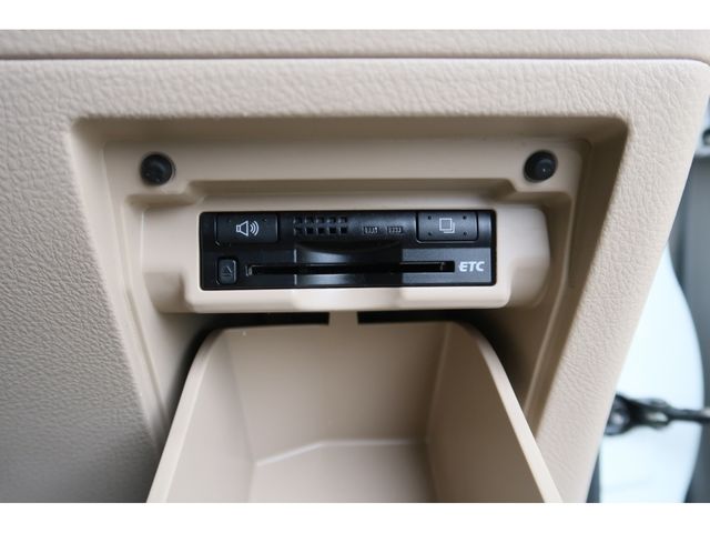 Toyota VELLFIRE 2012-01 183215-17