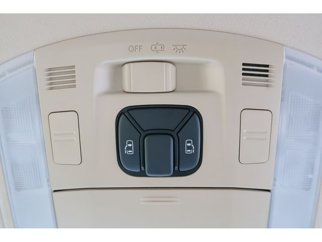 Toyota VELLFIRE 2012-01 183215-16
