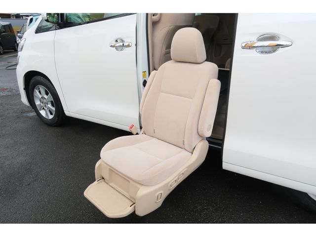 Toyota VELLFIRE 2012-01 183215-23