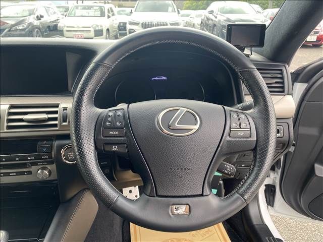 Lexus LS 2014-07 21987-1