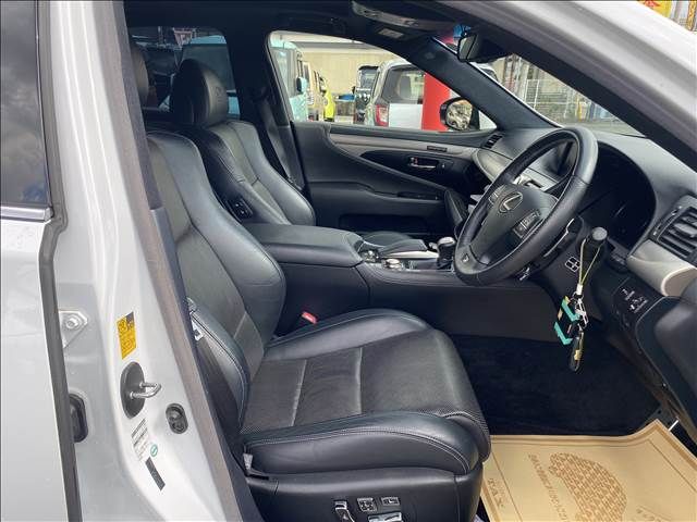 Lexus LS 2014-07 21987-3
