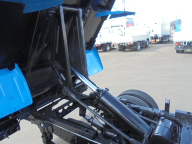Isuzu ELF TRUCK 2003-06 1241-20