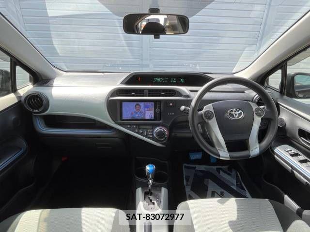 Toyota AQUA 2013-08 292623-1