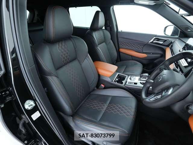 Mitsubishi OUTLANDER PHEV 2023-03 214349-5
