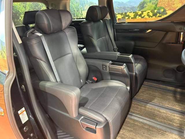 Toyota ALPHARD 2021-08 185943-9
