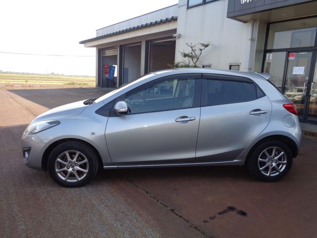 Mazda DEMIO 2013-06 181038-5