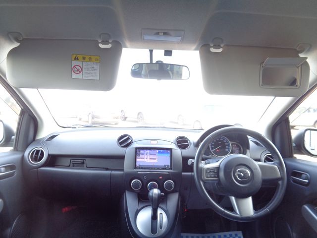 Mazda DEMIO 2013-06 181038-7