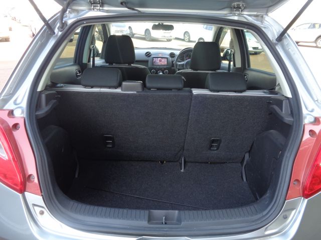 Mazda DEMIO 2013-06 181038-18