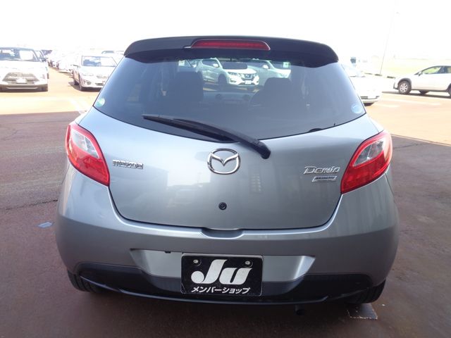 Mazda DEMIO 2013-06 181038-6