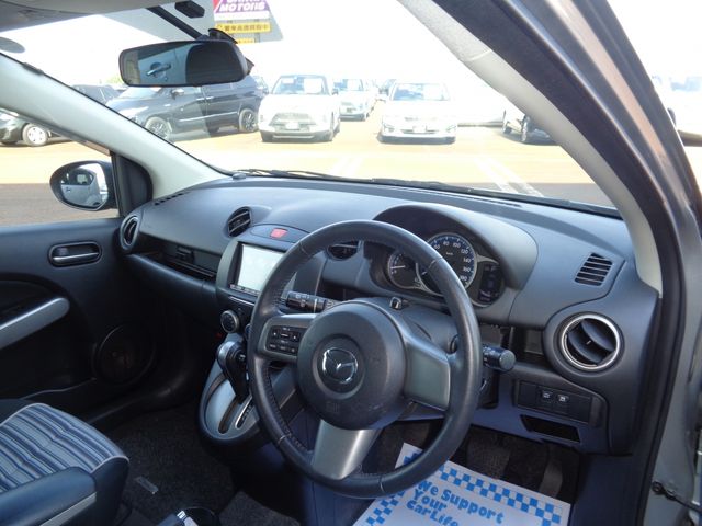 Mazda DEMIO 2013-06 181038-1