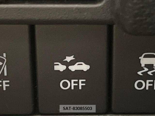 Suzuki SPACIA 2021-09 330789-5