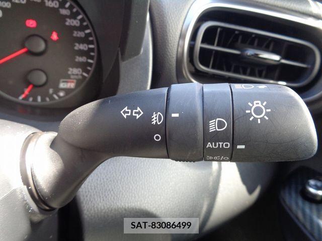 Toyota YARIS 2023-08 304824-19