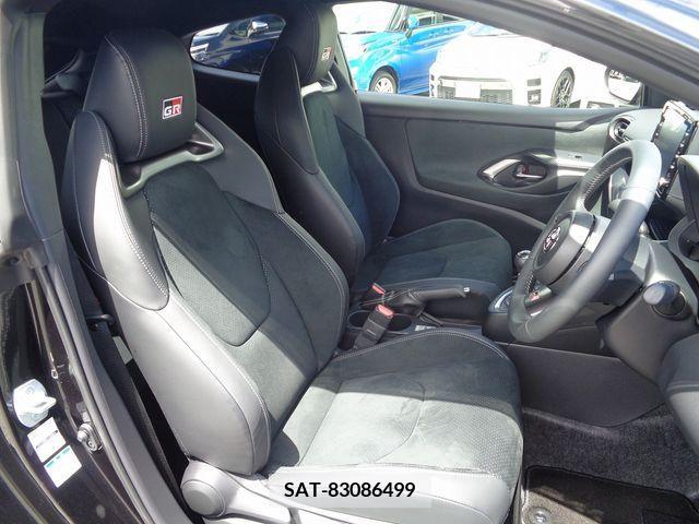 Toyota YARIS 2023-08 304824-3