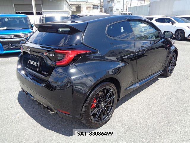 Toyota YARIS 2023-08 304824-2
