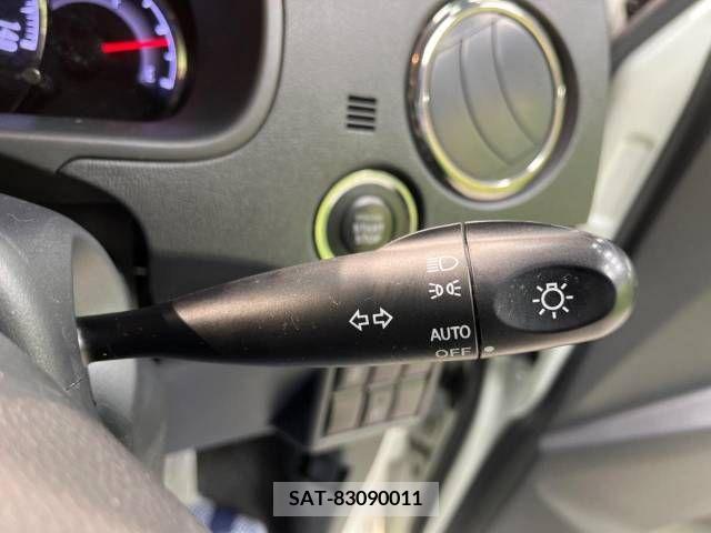 Nissan ROOX 2013-03 256715-8