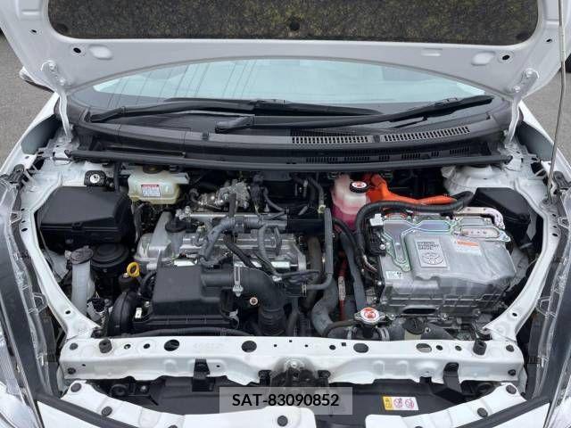 Toyota AQUA 2019-02 247354-18