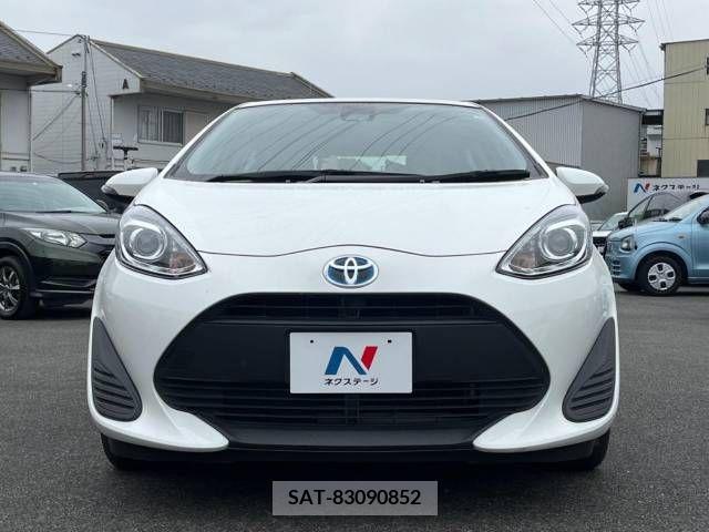 Toyota AQUA 2019-02 247354-14