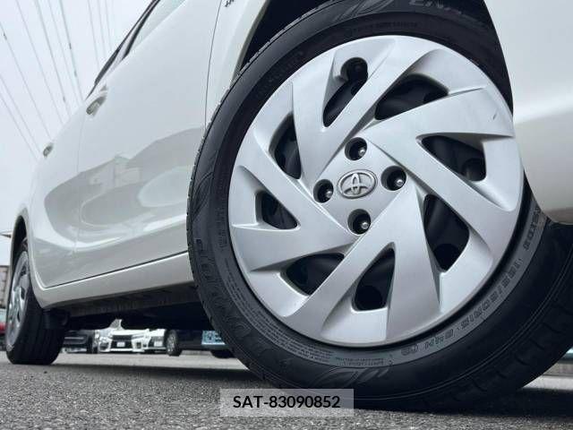 Toyota AQUA 2019-02 247354-13