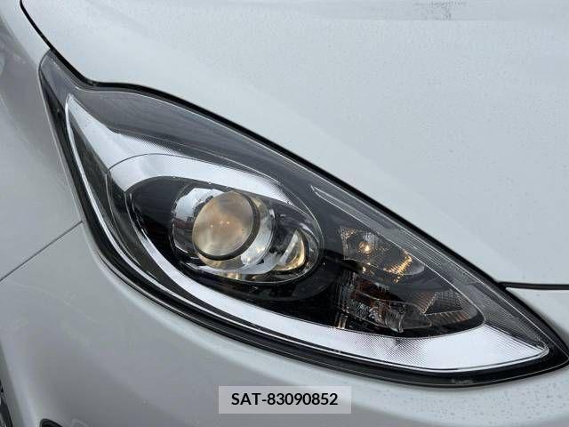 Toyota AQUA 2019-02 247354-12
