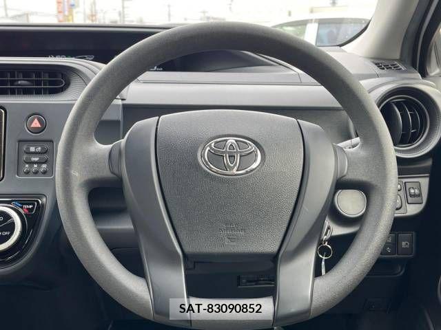 Toyota AQUA 2019-02 247354-11