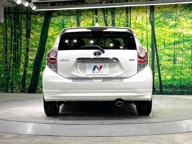 Toyota AQUA 2012-12 189568-15