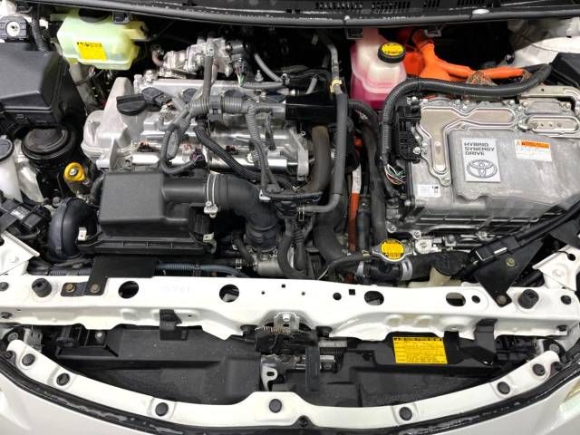 Toyota AQUA 2012-12 189568-18