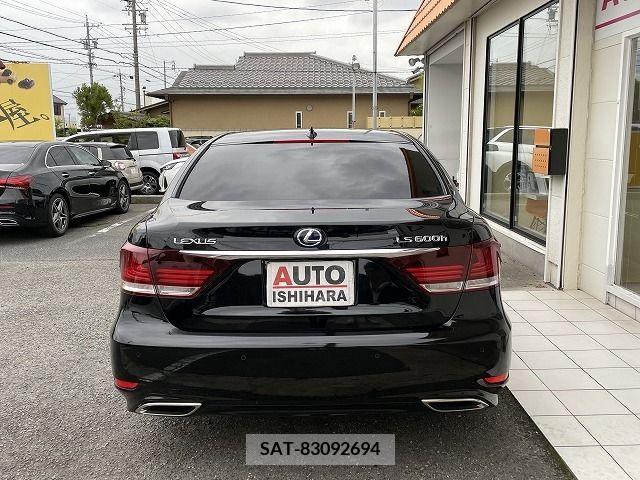 Lexus LS 2016-08 275526-3