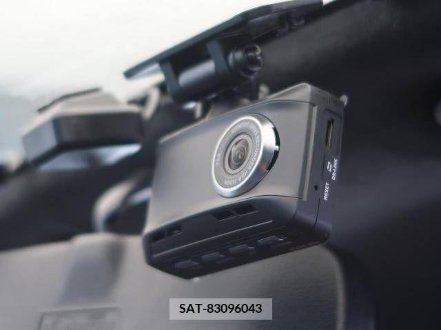 Honda INTEGRA 2006-04 235296-14
