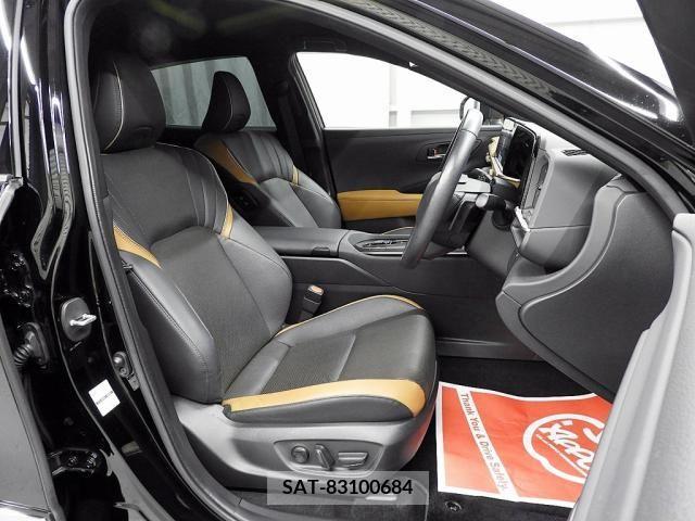 Toyota CROWN 2023-01 358182-21