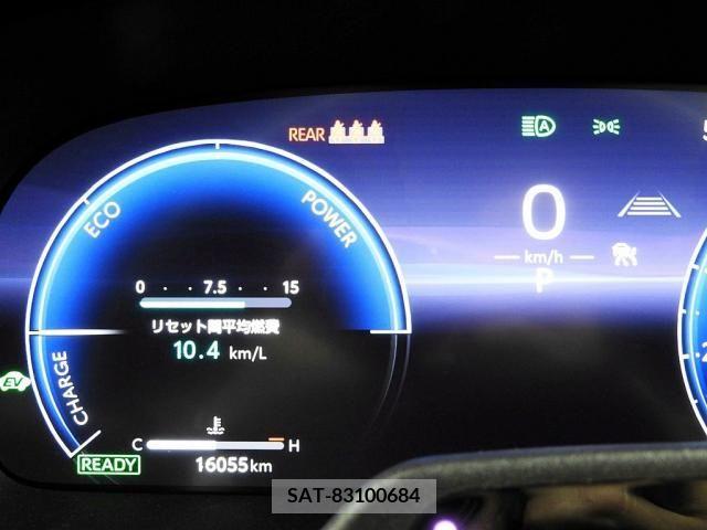 Toyota CROWN 2023-01 358182-17