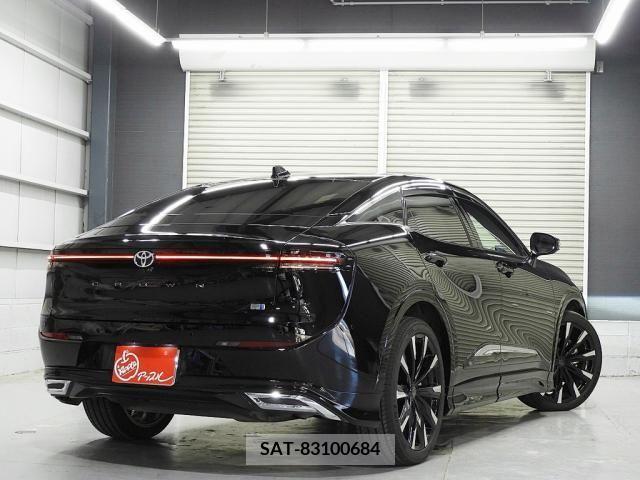 Toyota CROWN 2023-01 358182-1