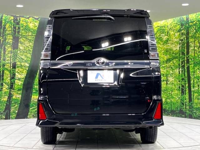 Toyota VOXY 2018-11 196666-16