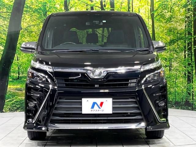 Toyota VOXY 2018-11 196666-15