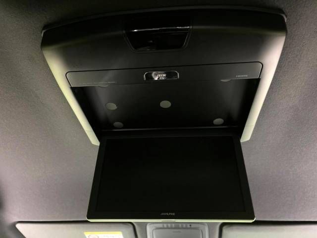 Toyota VOXY 2018-11 196666-7
