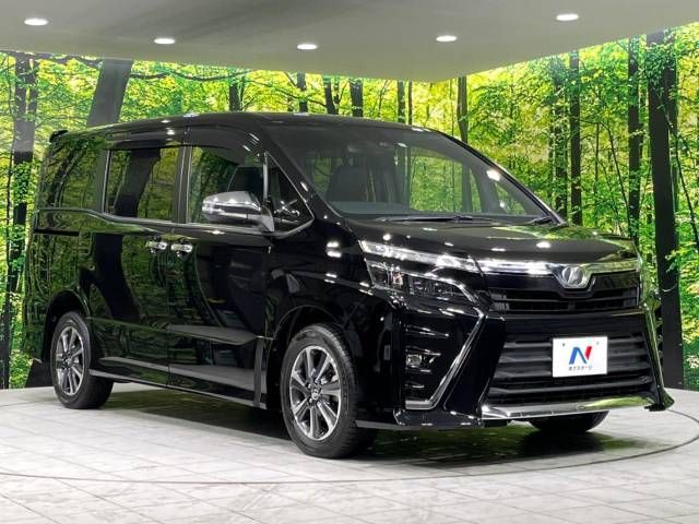 Toyota VOXY 2018-11 196666-17