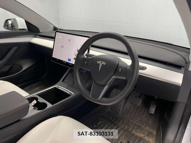 Tesla MODEL 3 2021-08 379160-1