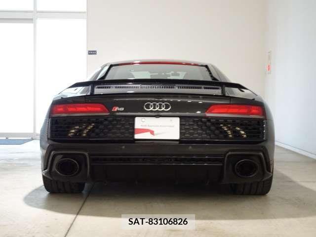 Audi R8 2021-06 389465-3