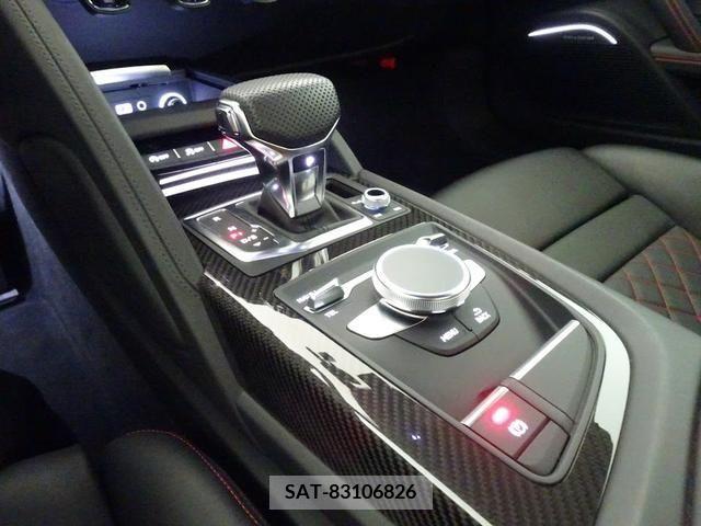 Audi R8 2021-06 389465-12