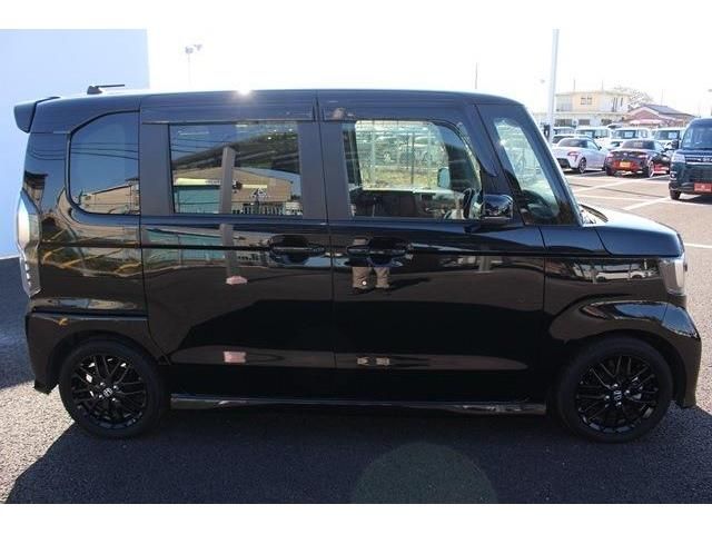 Honda N BOX CUSTOM 2022-11 186471-7