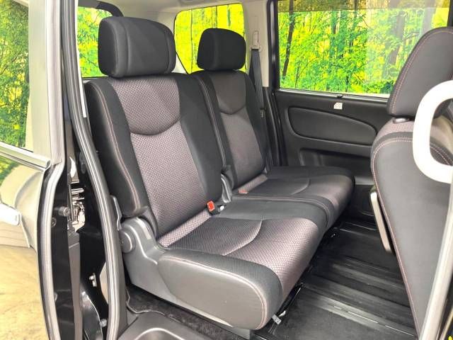 Nissan SERENA 2011-12 20518-9