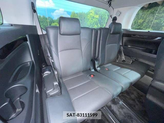 Toyota ALPHARD 2019-01 395536-10