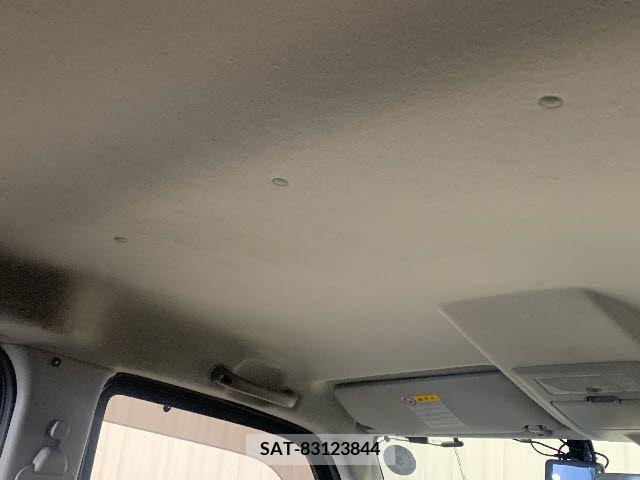 Suzuki EVERY WAGON 2011-05 234889-23