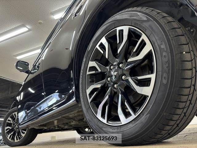 Mitsubishi OUTLANDER PHEV 2015-09 303545-19