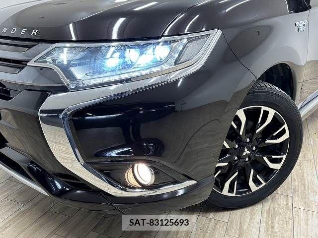 Mitsubishi OUTLANDER PHEV 2015-09 303545-18