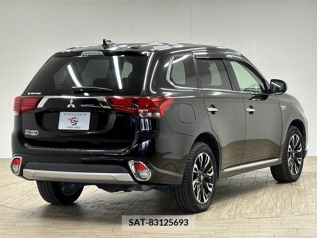Mitsubishi OUTLANDER PHEV 2015-09 303545-15