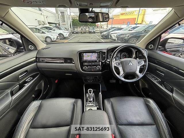 Mitsubishi OUTLANDER PHEV 2015-09 303545-1