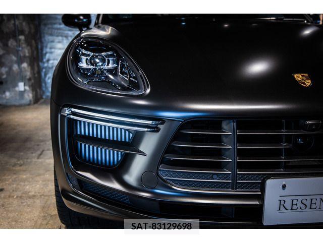 Porsche MACAN 2020-04 214428-11